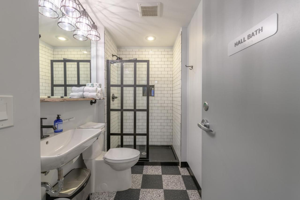 Black Elephant Hostel Portland Luaran gambar