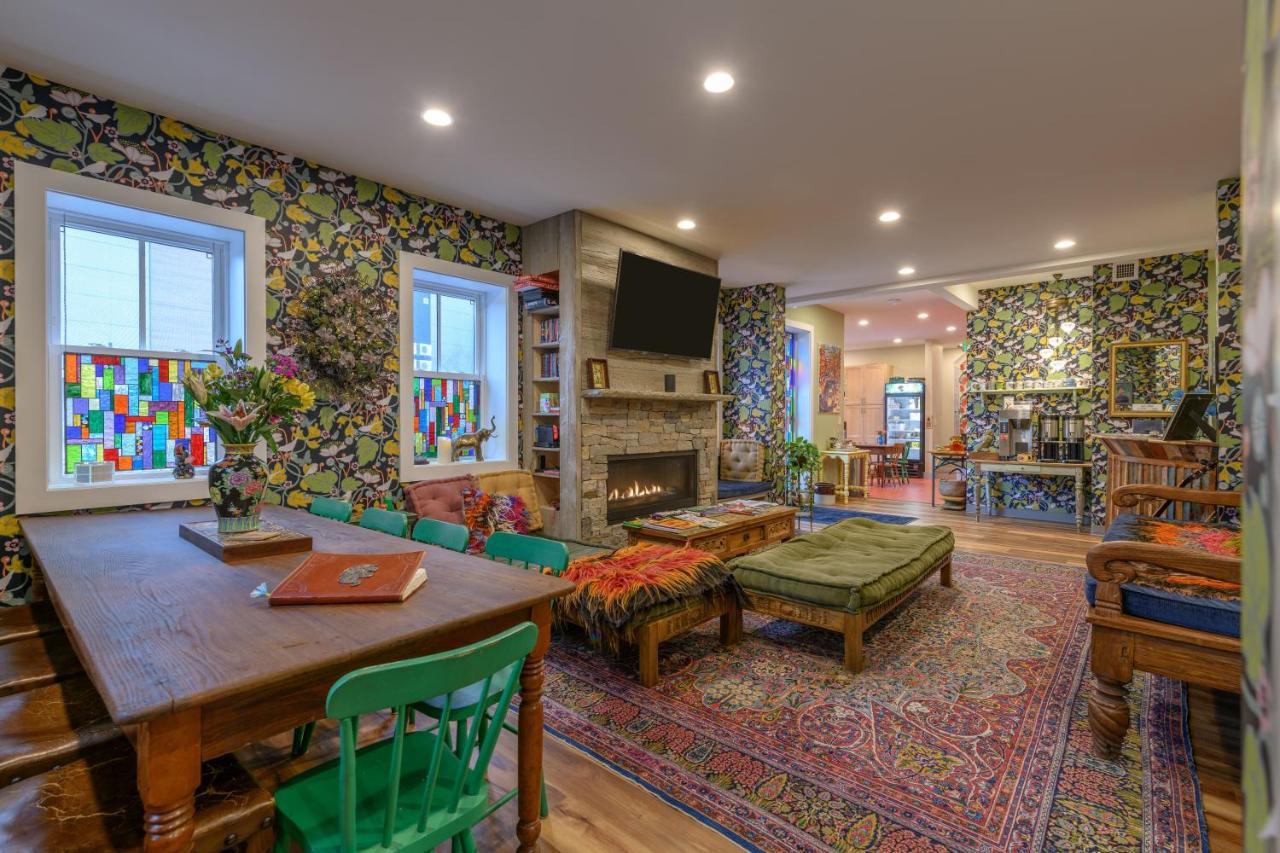 Black Elephant Hostel Portland Luaran gambar