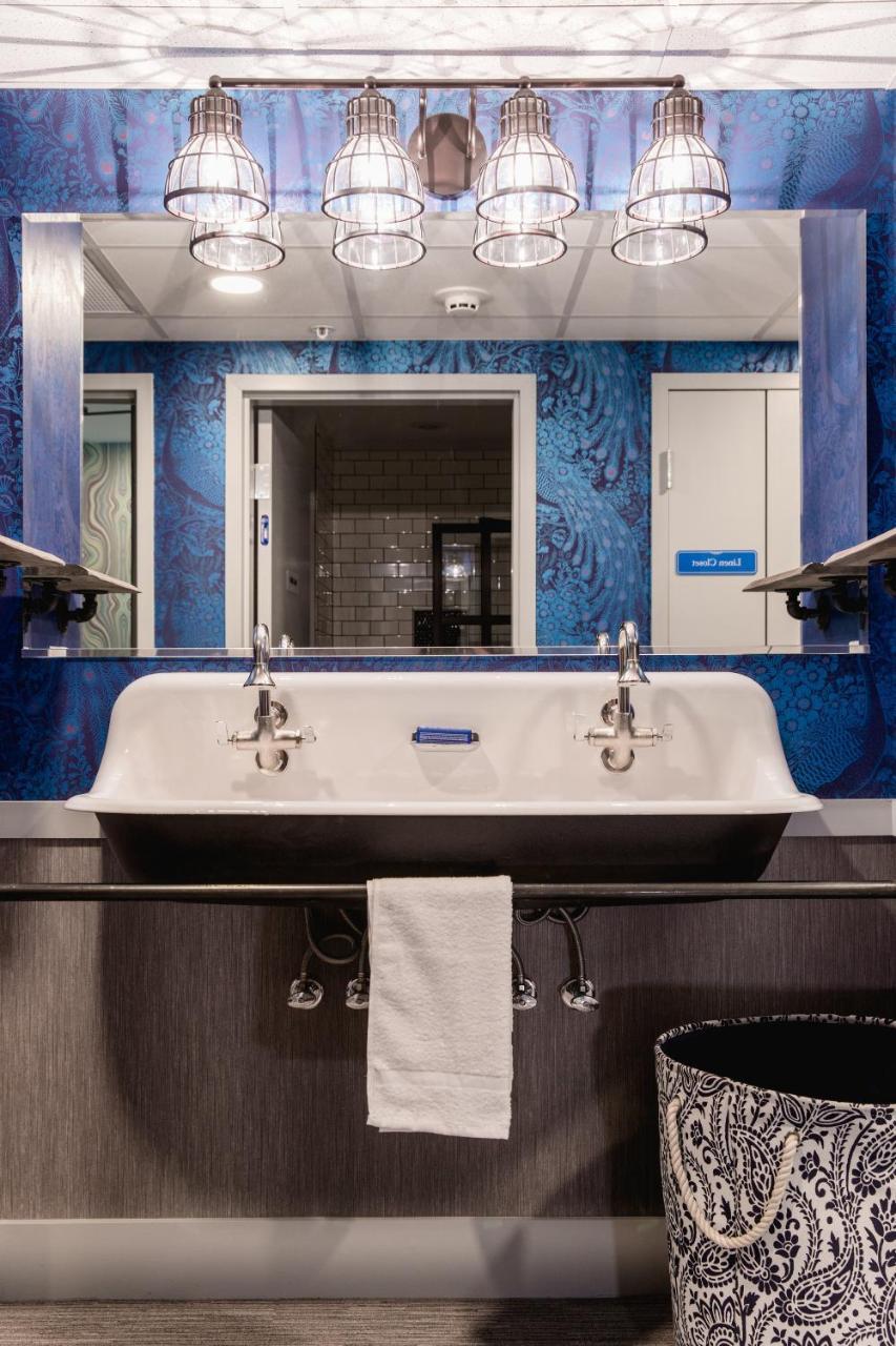 Black Elephant Hostel Portland Bilik gambar