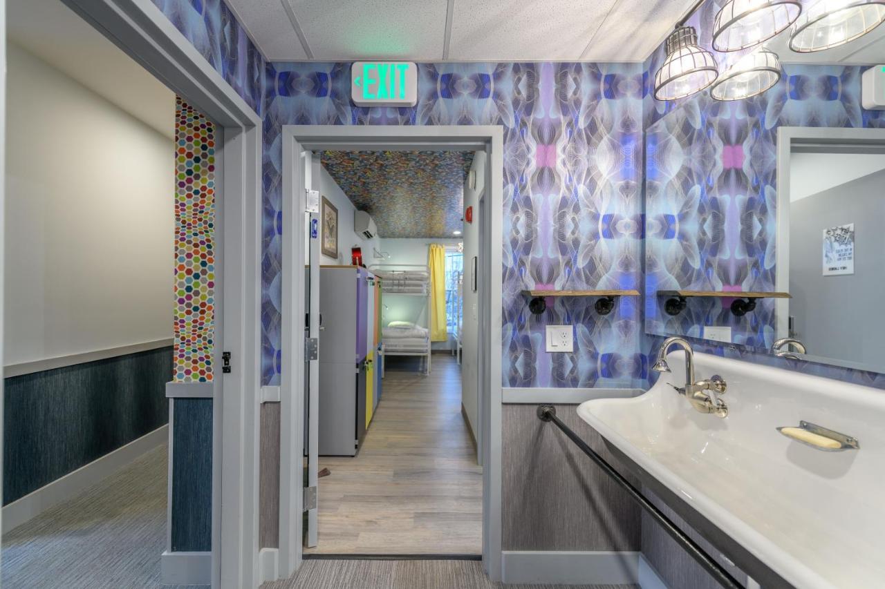 Black Elephant Hostel Portland Bilik gambar