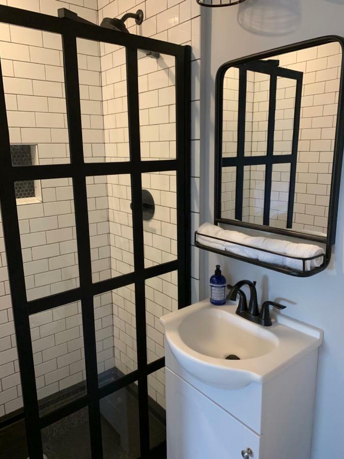 Black Elephant Hostel Portland Luaran gambar
